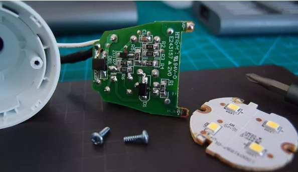 Disassembly and comparison! Let's talk about what kind of LED bulbs are worth buying?